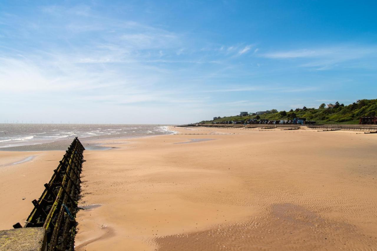 8 Berth Caravan For Hire At St Osyth Beach Ref 28047R Clacton-on-Sea Εξωτερικό φωτογραφία