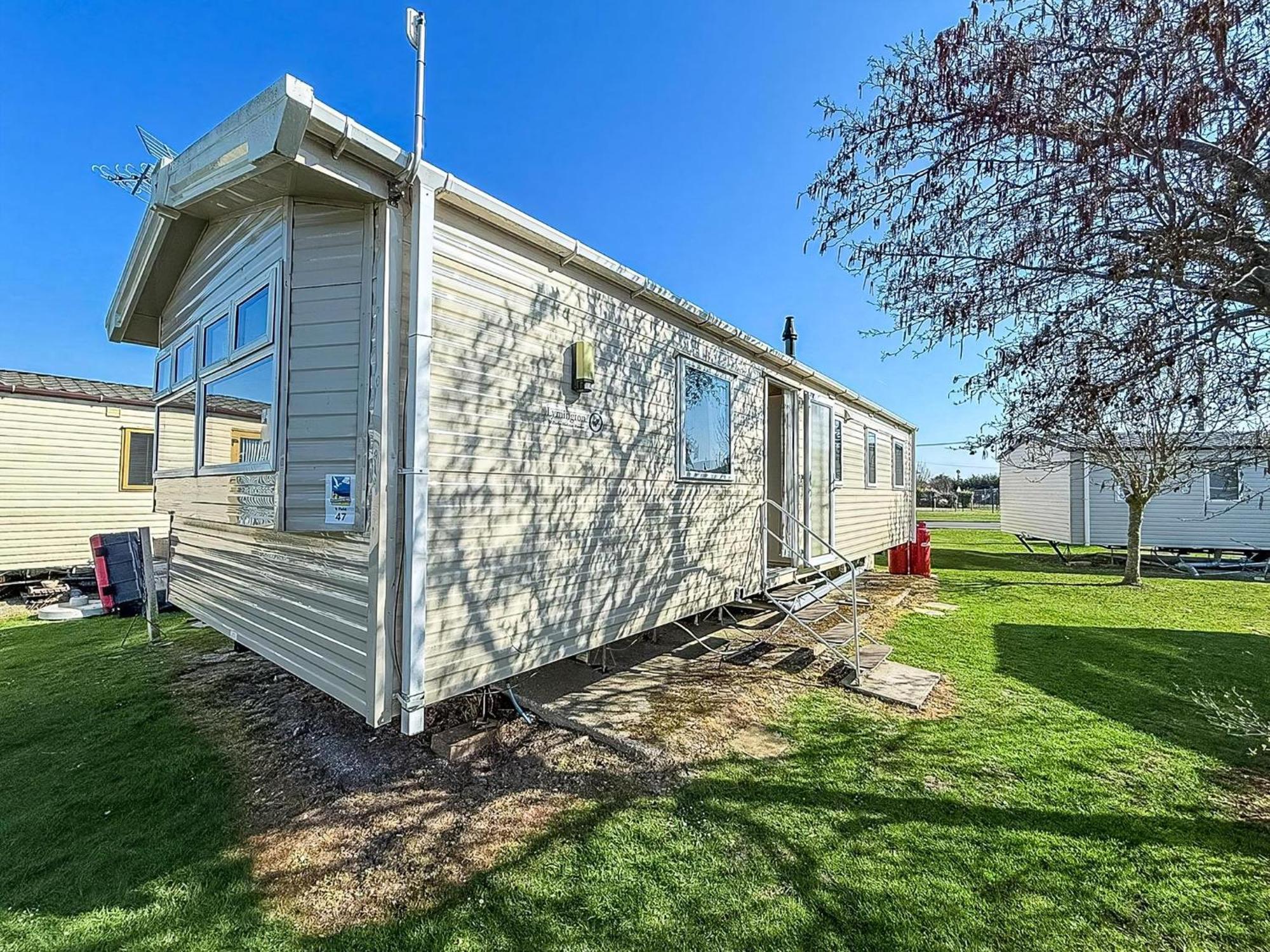 8 Berth Caravan For Hire At St Osyth Beach Ref 28047R Clacton-on-Sea Εξωτερικό φωτογραφία